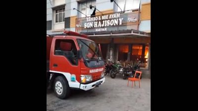 Gerai Bakso Sony di Merakbatin Natar Terbakar