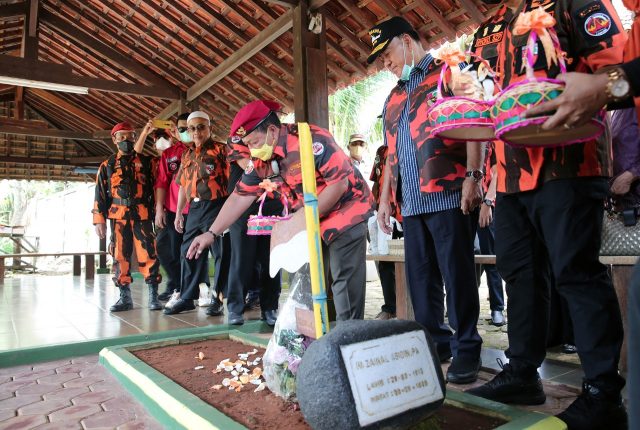 HUT ke-62 PP, Gubernur Lampung Pimpin Ziarah dan Tabur Bunga