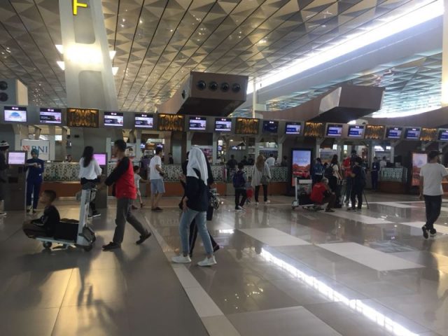 Cegah Covid-19 Varian B.1.1.529, WNA dari 8 Negara Ini Dilarang Masuk Indonesia