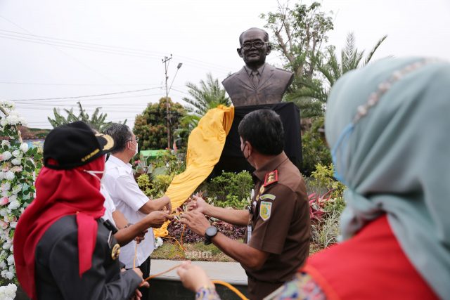 Sekdaprov Fahrizal Darminto Hadiri Peresmian Taman Jaksa Agung RI R. Soeprapto