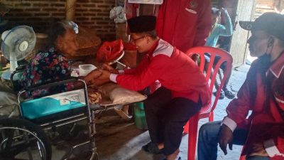 Bamusi PDI-P Lamsel Kembali Salurkan Bansos untuk Warga Dua Desa di Sidomulyo