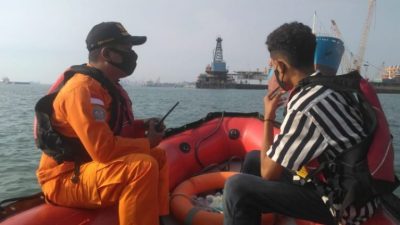 Berenang di Pantai, Remaja Terseret Ombak di Tanjung Uncang
