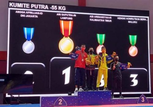 PON XX Papua, Karateka Lampung Ari Saputra Raih Medali Emas