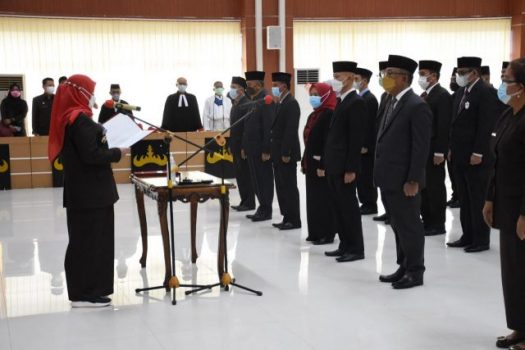 Walikota Eva Dwiana Lantik 38 Pejabat Pemkot Bandarlampung