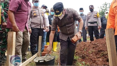 Bupati Lamteng Lakukan Peletakan Batu Pertama Pembanguna Pasar Kutowinangun