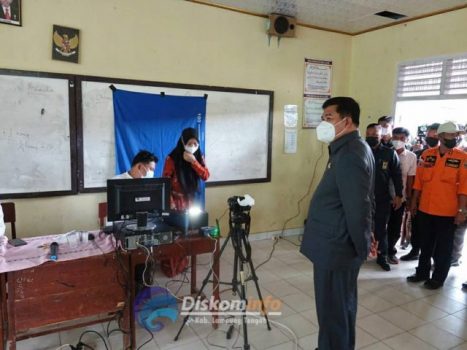 Bupati Musa Ahmad Tinjau Vaksinasi untuk Pelajar dan Guru