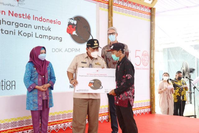 Gubernur Arinal Ajak Petani Kopi Binaan Nestle Dukung Program KPB