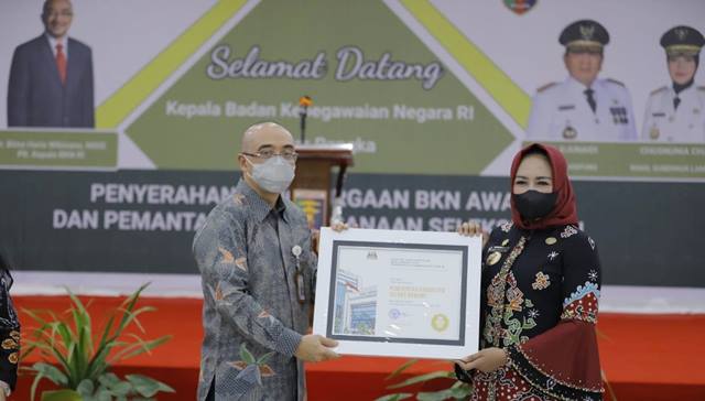 Tulangbawang Raih Penghargaan BKN 2021