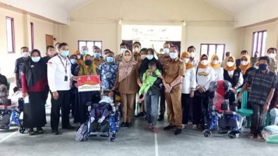 Ribuan Penyandang Disabilitas dan Anak – Lansia Telantar di Tiga Kecamatan di Tanggamus Terima Bantuan