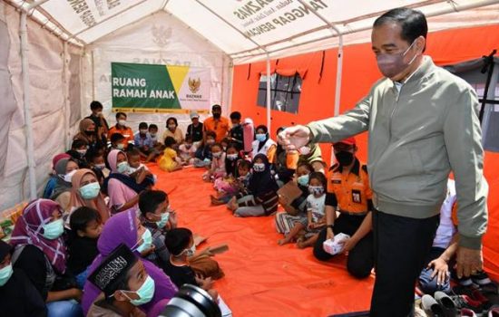 Di Pengungsian, Ini Curhat Warga Terdampak Erupsi Gunung Semeru kepada Jokowi