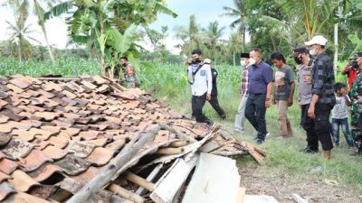 Sambangi Pemilih Rumah Roboh di Tanjung Sari, Ini Kata Bupati Lampung Selatan