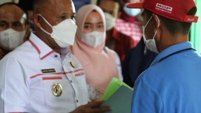 Serahkan 1.895 Sertifikat Tanah, Ini Pesan Bupati Lamsel