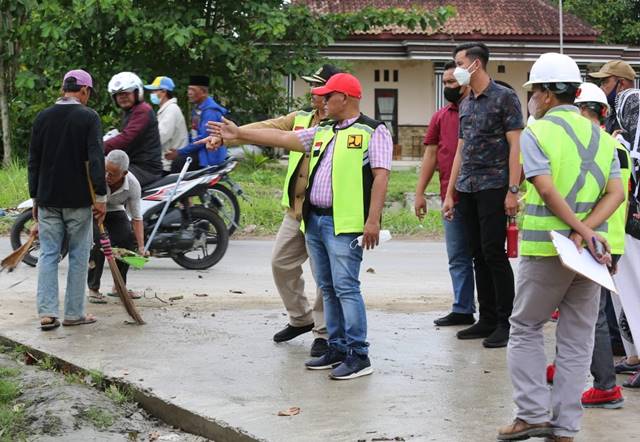 Bupati Nanang Ermanto Tinjau Pembangunan Jalan Desa di Kecamatan Palas