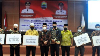 Pemkab Lampung Selatan Beri Bantuan Hibah Untuk 276 Rumah Ibadah