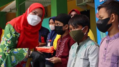 Walikota Eva Dwiana Hadiri Khitanan Massal