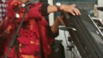 ‘The Old Man Keren’ Lampung Menyanyikan Lagu-Lagu Cadas