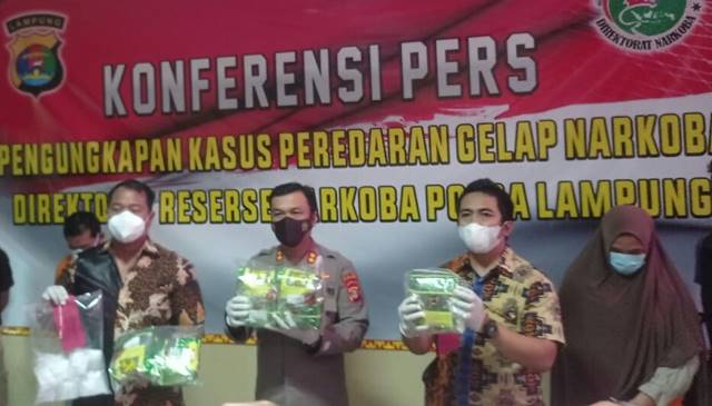Diupah Rp 100 Juta, IRT Warga Bandarlampung Jadi Kaki Tangan Bandar Narkoba Asal Riau