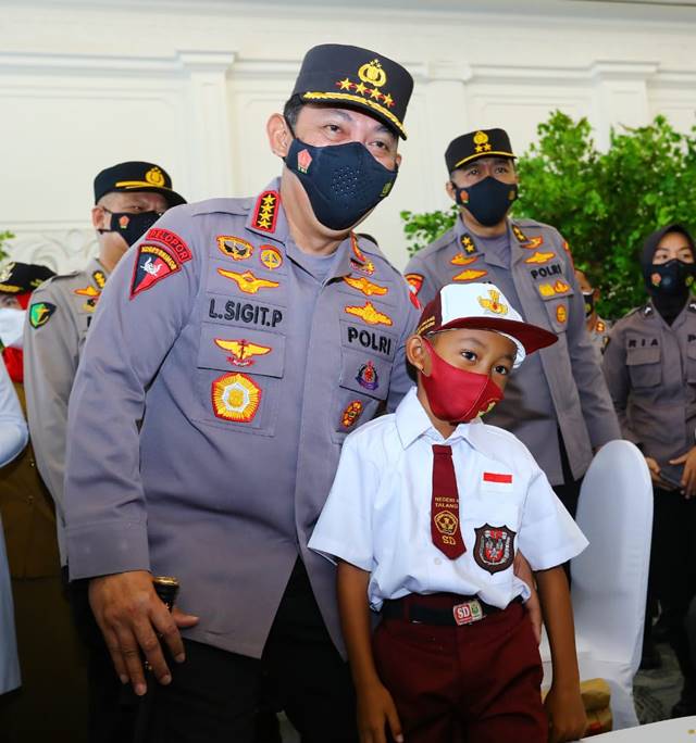 Kapolri Tinjau Percepatan Vaksinasi Covid-19 di Bandarlampung
