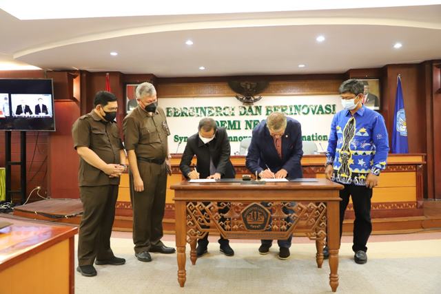 Kembangkan Teknologi Akselerator, Unila Gandeng NSTU Rusia