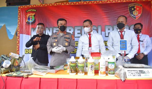 Polda Lampung Sita 1,7 Ton Pupuk Ilegal di Pringsewu