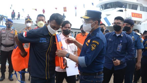 Tinjau Pelabuhan Kaliadem di Masa Libur Tahun Baru, Ini Pesan Menhub