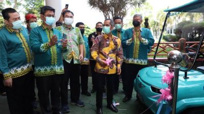 Manfaatkan ‘Green Composite’, Unila Luncurkan Mobil Listrik