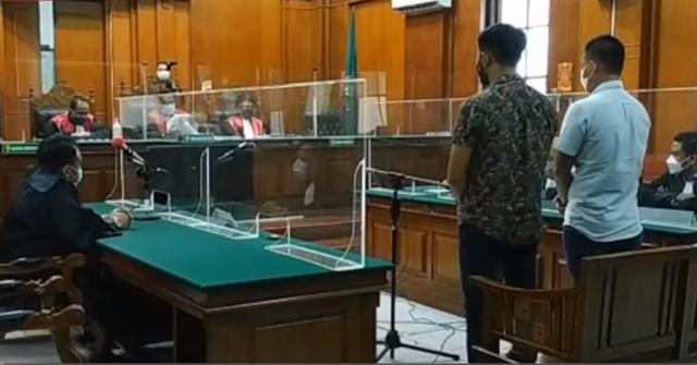 Dua Polisi Penganiaya Jurnalis Tempo di Surabaya Divonis 10 Bulan Penjara