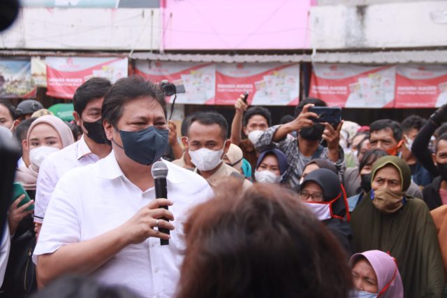 Menko Perekonomian RI Tinjau Operasi Pasar di Pasar Kangkung Bandarlampung