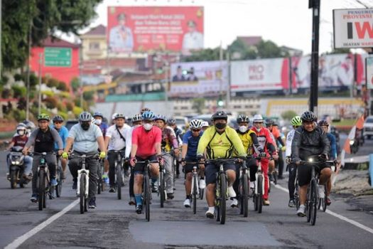 Gubernur Arinal dan Para Pejabat Pemprov Lampung Bersepeda Santai