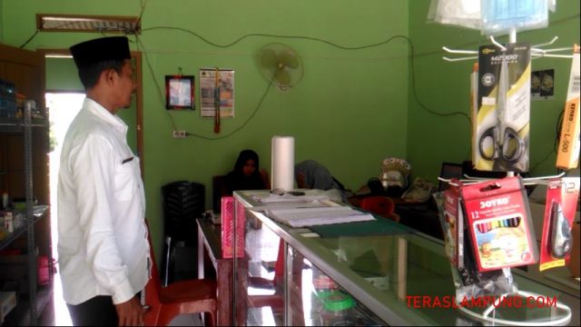 Usaha photo copy, ATK, cuci cetak photo dan sablon kaos salah satu unit usaha BUMDes Sidowaluyo lainnya. 