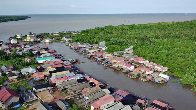 Antara Desa Wadas dan Teladas