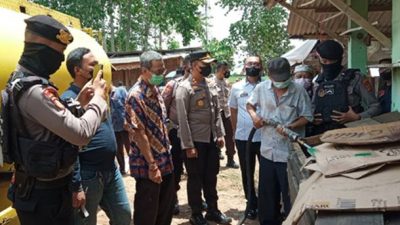 Atasi Kelangkaan Minyak Goreng, Pemkab Lampura Gandeng PT PPI Salurkan Belasan Ribu liter Minyak Curah