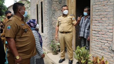 Bupati Lampung Selatan Tinjau Hasil Bedah Rumah di Kecamatan Natar