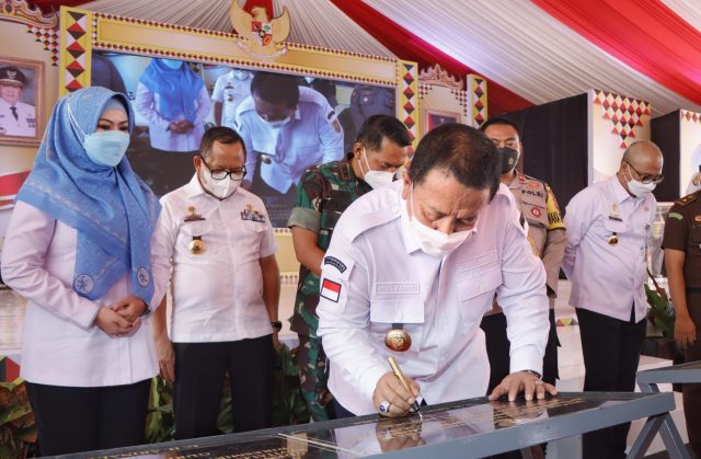 Gubernur Lampung Resmikan Gedung SMK Negeri 1 Pertanian Air Naningan Tanggamus