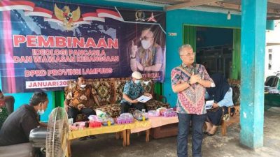 Yozi Rizal Sosialisasikan Ideologi Pancasila dan Wawasan Kebangsaan di Desa Papan Asri