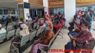 Tiga Tahun Urus KTP tak Beres, Warga Bandarlampung Keluhkan Pelayanan Disdukcapil
