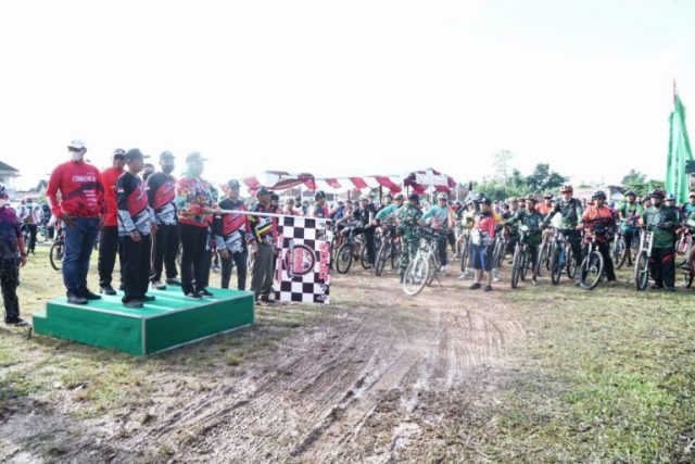 Dibuka Bupati Winarti, Acara Gowes di Ethanol Unit 2 Banjaragung Meriah