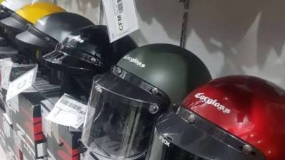 5 Alasan Pengendara Sepeda Motor Harus Memilih Helm Cargloss