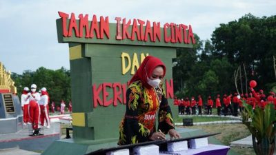HUT ke-25 Kabupaten Tulangbawang, Bupati Winarti Resmikan Taman Ikatan Cinta