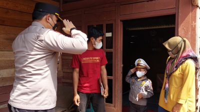 Kapolda Lampung Bantu Pengobatan dan Biaya Pendidikan Anak Penderita Kelainan Mata di Pekon Negeriagung Pringsewu