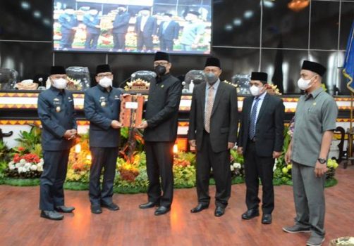 DPRD Metro Sampaikan Rekomendasi LKPJ Walikota Metro 2021