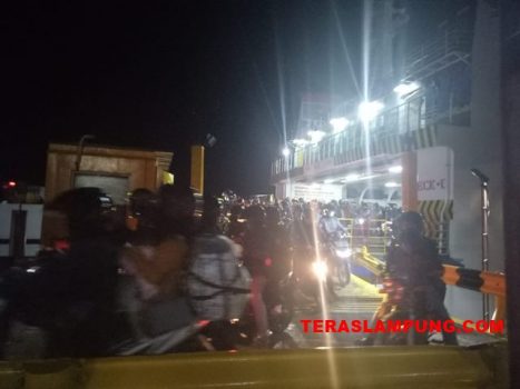 Arus Mudik Lebaran 1443 H Via Pelabuhan Bakauheni – Merak: 188.499 Pemudik ke Sumatera, 72.864 Orang Menuju Pulau Jawa