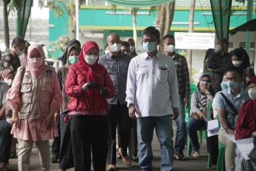 Walikota Bandarlampung Tinjau Vaksinasi Booster di Unila