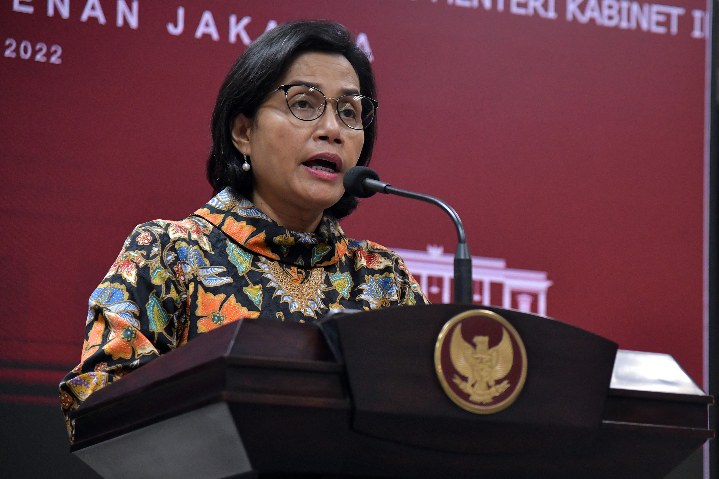 Ini Besarnya THR dan Gaji ke-13 Menurut Menkeu Sri Mulyani