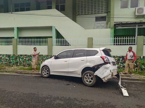 Dua Mobil Bertabrakan di Jalan Ade Irma Suryani Bandarlampung