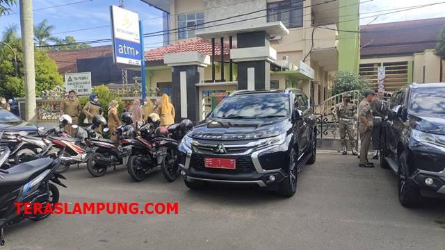 Apel Pertama Usai Libur Lebaran, Puluhan ASN Kota Metro Datang Terlambat