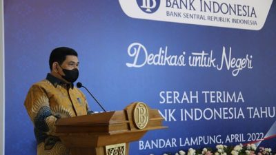 Warek 3 Unila Hadiri Serah Terima Program Beasiswa Bank Indonesia 2022