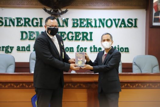 Webinar dengan Peserta Rektor dan Wakil Rektor Terbanyak, Unila Raih Rekor MURI