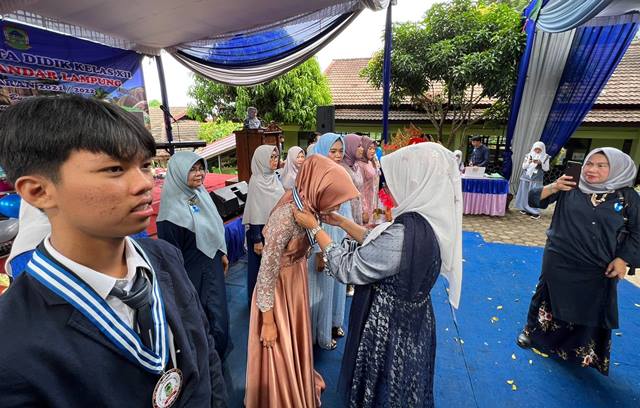 SMAN 6 Bandarlampung Gelar Pelepasan Peserta Didik Kelas XII