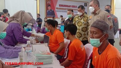 Tobas Pantau Vaksinasi ‘Booster’ di Lapas Kotaagung